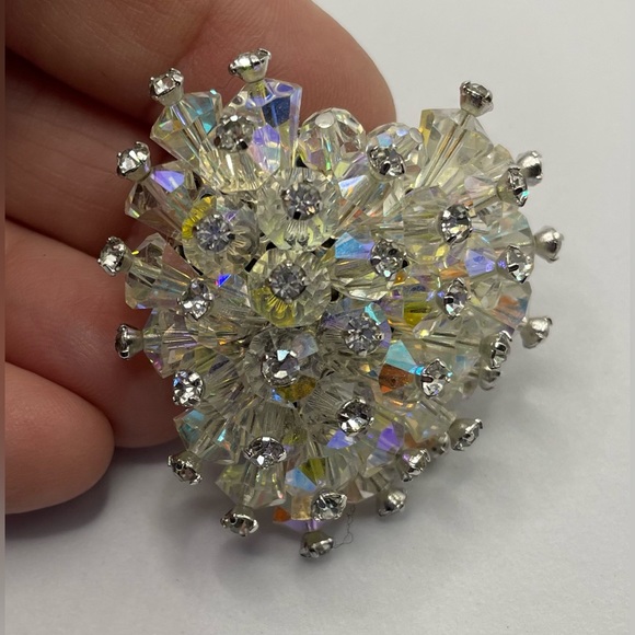 Vintage Jewelry - Vintage Heart Brooch Pin with Aurora Borealis & Clear Crystal Beads  Silver Tone